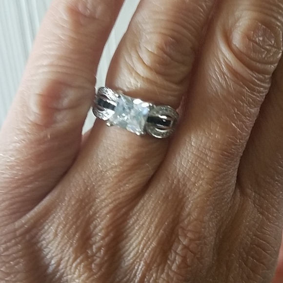 NWOT Cz Engagement Ring Size 6 - Picture 4 of 8